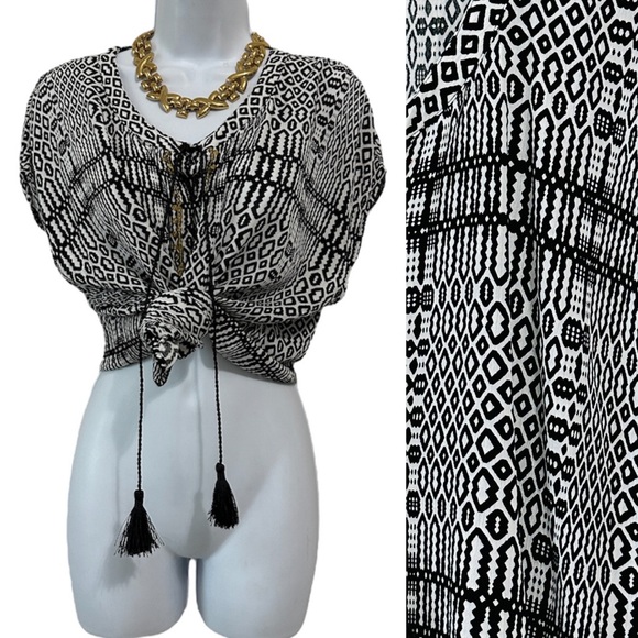 Black & White Ikat Tribal PRint Sleeveless Top By Ruby Rd. Size L - Picture 1 of 8